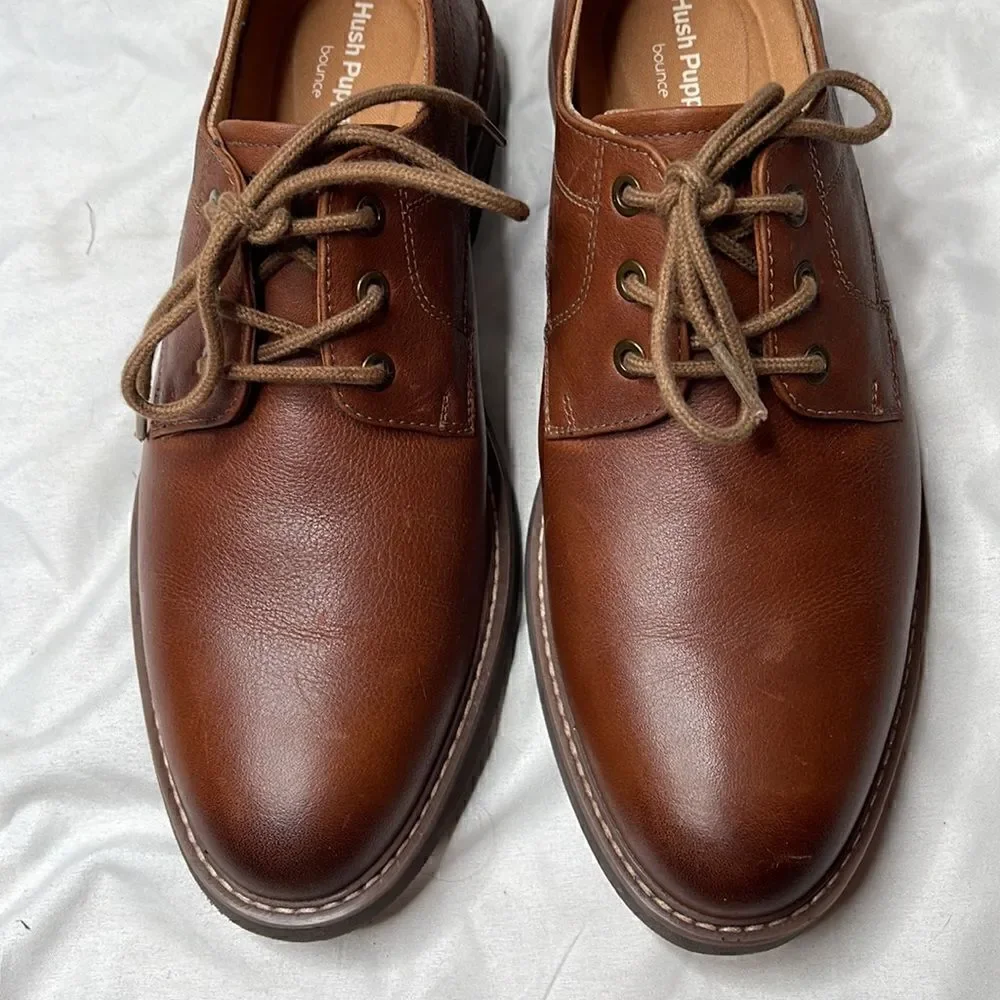 Hush Puppies Men’s Lace Up Brown Loafers. Size 10.5 Wide.